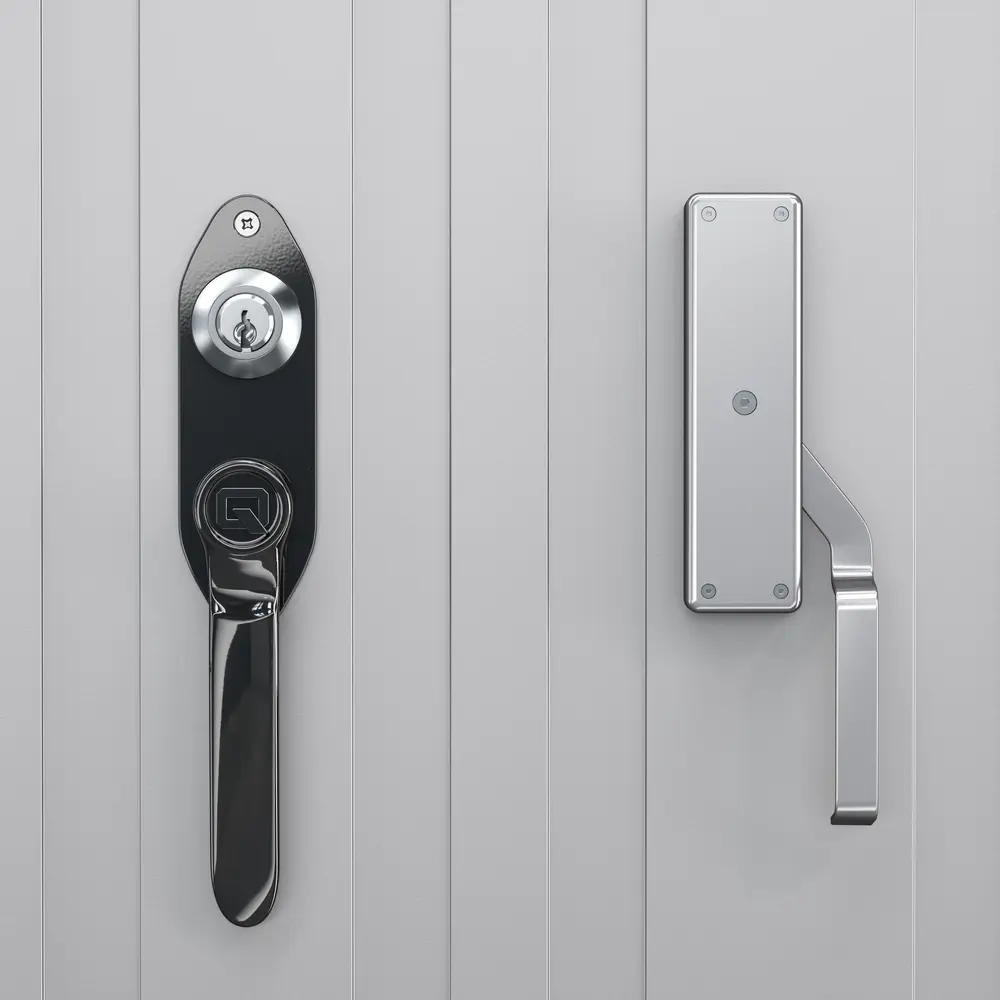 The Q-Door folding door is available with various locking options, including padlock-ready or cylinder-lock espagnolettes.