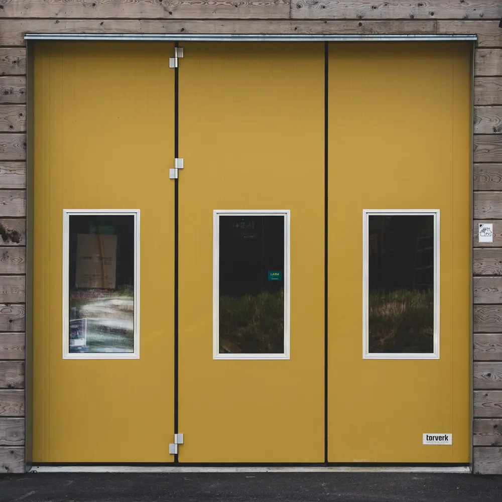 Folding door with RC5 surface treatment