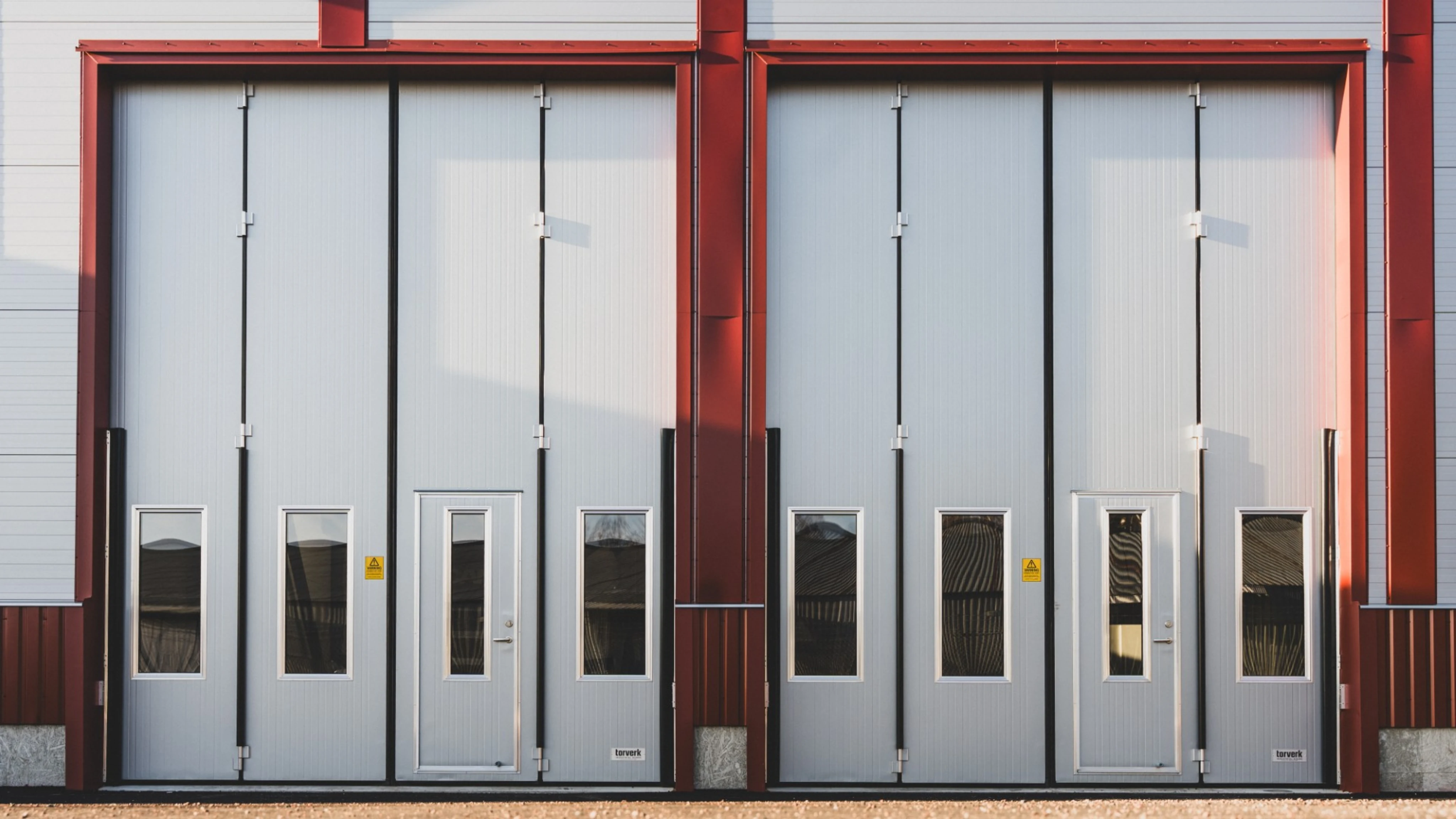 Q-Door FX, Folding Door by Torverk Industrial Doors